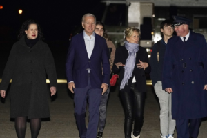 परिवार संग छुट्टियां मनाने के लिए  US Virgin Islands पहुंचे Joe Biden