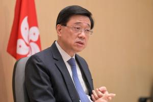 बीजिंग की पहली आधिकारिक यात्रा पर हांगकांग के नेता शी जिनपिंग से करेंगे मुलाकात 