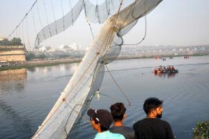 मोरबी हादसा: गुजरात उच्च न्यायालय ने पुल के रखरखाव से जुड़ी कंपनी को नोटिस किया जारी 