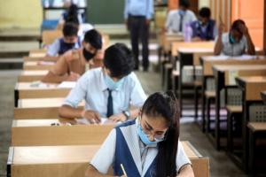 धन की कमी के कारण स्थगित हुआ आंध्र प्रदेश में स्कूलों के नवीनीकरण का काम 