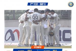 IND vs BAN 2nd Test Day 3 : रोमांचक स्थिति में पहुंचा मैच, 50 रन से पहले ही टीम इंडिया ने चार विकेट खोए...लक्ष्य से 100 रन दूर 
