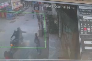 Video: दिल्ली में सुबह सवेरे तेजाब कांड, नाबालिग छात्रा पर किया एसिड अटैक