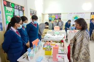 अयोध्या :परियोजना प्रदर्शनी में विद्यार्थियों ने दिखाई दक्षता