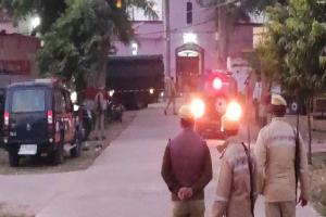 बांदा : कड़ी सुरक्षा में मंडल कारागार वापस आया माफिया अंसारी