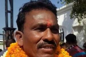 UP : दुष्कर्म मामले में BJP विधायक रामदुलार के खिलाफ गिरफ्तारी वारंट जारी 