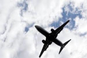 लखनऊ में टला बड़ा हादसा, पायलट ने कराई विमान की इमरजेंसी लैंडिंग