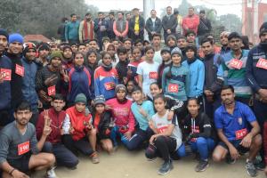 बरेली: भाजयुमो के यंग इंडिया रन में दौड़े 300 युवा, मिला सम्मान