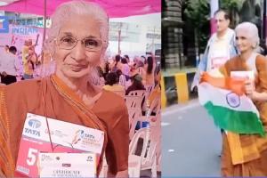 Video: टाटा मुंबई मैराथन में पहुंची 80 साल की महिला, साड़ी पहन... हाथ में तिरंगा लेकर लगाई दौड़