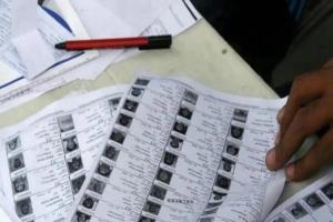 महाराष्ट्र में नौ करोड़ से अधिक मतदाता, चार लाख से अधिक वोटर्स के नाम हटाए गए