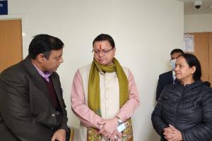 ऋषभ पंत से मिलने अस्पताल पहुंचे उत्तराखंड के CM पुष्कर सिंह धामी
