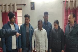 जौनपुर: लोक निर्माण विभाग के बाबू को एंटी करप्शन टीम ने किया गिरफ्तार