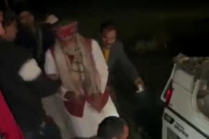 Video: केंद्रीय मंत्री अश्विनी चौबे के काफिले की गाड़ी पलटी, चार पुलिसकर्मी सहित पांच लोग जख्मी