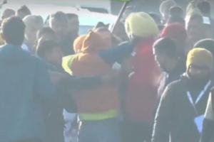 Video : राहुल गांधी की सिक्योरिटी में चूक, सुरक्षा घेरे को तोड़कर युवक ने की गले लगाने की कोशिश