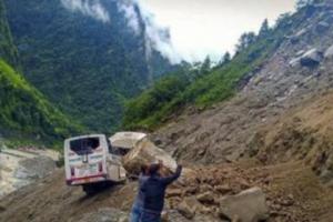 गरमपानी: रामनगर - बेतालघाट मोटर मार्ग के अस्तित्व पर संकट
