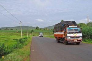 टनकपुर: ठुलीगाड़ भैरव मंदिर मोटर मार्ग में बाहरी वाहनों पर रोक