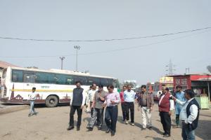 बरेली: रोडवेज वर्कशाप में बसों की मरम्मत के कार्यों में मिलीं गड़बड़ियां, नोडल अधिकारी ने दिए ये निर्देश