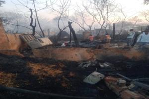 हरदोई में बड़ा हादसा: आग लगने से 86 घर राख, कई मवेशी जिन्दा जले 