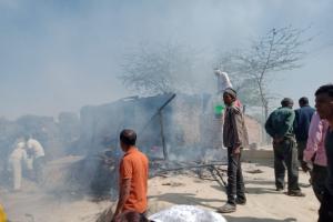 रायबरेली: आग लगने से लाखों की गृहस्थी जलकर खाक, ग्रामीणों ने पाया काबू  