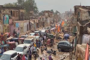 अयोध्या: भीषण जाम से जूझती राम नगरी में ट्रैफिक व्यवस्था ध्वस्त