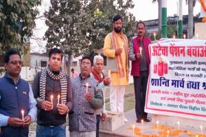 अयोध्या: पुलवामा शहीदों की याद में निकाला कैंडल मार्च