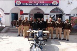 रामपुर : एटीएम कार्ड बदलकर रुपये निकालने वाले दो आरोपी गिरफ्तार