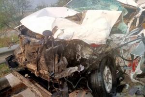 Lucknow- Agra Expressway पर भीषण हादसा: कामधेनु स्‍टील के मालिक समेत दो की मौत