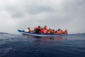 Italy के तट के निकट प्रवासियों की नौका दुर्घटनाग्रस्त, 30 लोगों की मौत