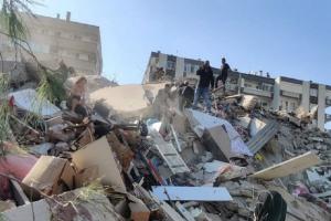 Earthquake In Turkey : तुर्की में भीषण भूकंप, कई इमारतें हुई जमींदोज, देखें ये डरावने Videos