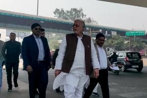 Traffic in Lucknow : ट्रैफिक जाम की समस्या को लेकर मंत्री सुरेश कुमार खन्ना ने किया निरीक्षण