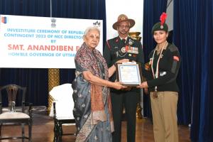 लखनऊ : गणतंत्र दिवस पर पदक जीतने वाले एनसीसी कैडेट सम्मानित