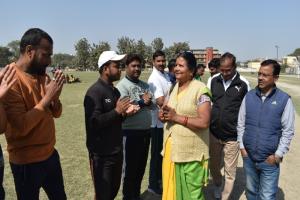 सांसद खेल महोत्सव : जनौरा, देवकाली और कल्याण सिंह वार्ड की टीम सेमीफाइनल में  