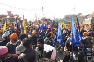 हिमाचल प्रदेश के मणिकर्ण में तीर्थयात्रियों और स्थानीय लोगों में झड़प