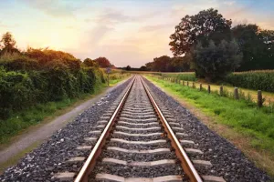 काशीपुर: ट्रेन से कटकर युवक की मौत