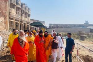 अयोध्या: राम मंदिर निर्माण की प्रगति देख अभिभूत हुए संत-महंत 