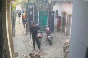 उमेश पाल हत्याकांड: सामने आया नया CCTV फुटेज, सिपाही राघवेंद्र को गुड्डू मुस्लिम ने मारे थे कई बम -देखें Video