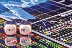 Share Market: नकारात्मक वैश्विक संकेतों के बीच Sensex-Nifty में शुरुआती कारोबार में गिरावट, रुपया 10 पैसे टूटा