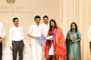 तमिलनाडु सरकार: ‘द एलीफेंट व्हिस्परर्स’ की निर्देशक गोंजाल्विस को दी एक करोड़ रुपये की प्रोत्साहन राशि