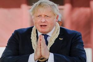 ब्रिटेन के  Boris Johnson ने पार्टीगेट घोटाले पर फिर मांगी माफी, पूर्व पीएम से घंटों की गई पूछताछ 