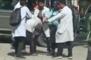कानपुर : जूनियर डॉक्टरों की गुंडई, घेरकर मारपीट में मुकदमा 