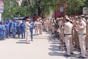 हनुमान जयंती शोभायात्रा के मद्देनजर दिल्ली के जहांगीरपुरी में कड़ा सुरक्षा बंदोबस्त 