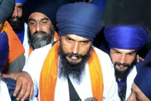 अमृतपाल सिंह को शरण देने के आरोप में एक वकील सहित दो गिरफ्तार 