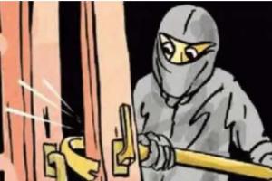 हल्द्वानी: सील मकान में चोरी करता पाया गया युवक 