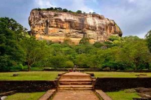श्रीलंका में सकारात्मक रुझान के कारण पर्यटन बढ़ोतरी, 2023 में 20 लाख पर्यटकों को आकर्षित करने का लक्ष्य 