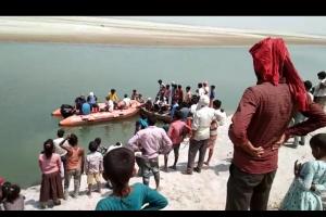 लखीमपुरखीरी: ईसानगर के घाघरा नदी में नाव के साथ डूबे युवक का मिला शव