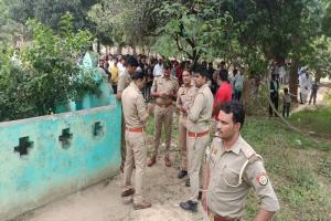 मुरादाबाद : ईंट से कूंच कर फल विक्रेता की हत्या, कब्रिस्तान में मिला शव