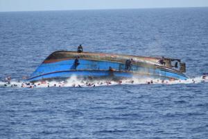 इंडोनेशिया में एक नौका के डूबने से 11 लोगों की मौत, नौ लापता 
