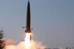 उत्तर कोरिया ने जापान और कोरियाई प्रायद्वीप के बीच समुद्र में बैलिस्टिक मिसाइल दागी 