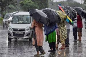 दिल्ली में तेज हवाओं, हल्की बारिश से लोगों को गर्मी से राहत मिलने की उम्मीद 