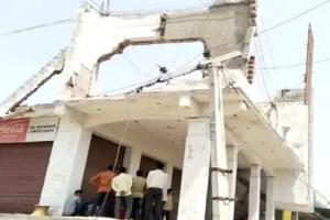 अमरोहा: मकान तोड़ रहे मजदूर की तीन मंजिल से गिरकर मौत