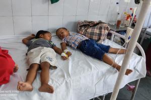 बरेली: गर्मी में डायरिया का हमला तेज, एक बेड पर दो बच्चे भर्ती, ऐसे करें बचाव